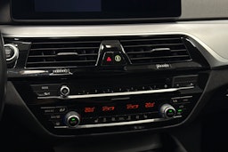 musta BMW 520 2020 kuva 25.