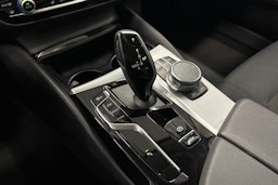 musta BMW 520 2020 kuva 26.