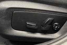 musta BMW 520 2020 kuva 28.