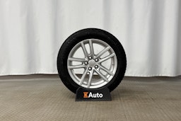musta BMW 520 2021 kuva 13.