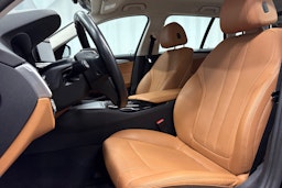 musta BMW 520 2021 kuva 26.