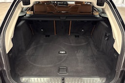 musta BMW 520 2021 kuva 28.