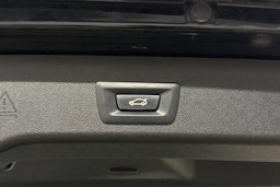 musta BMW 520 2021 kuva 29.