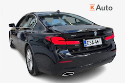 Musta BMW 520 2022 kuva 2.