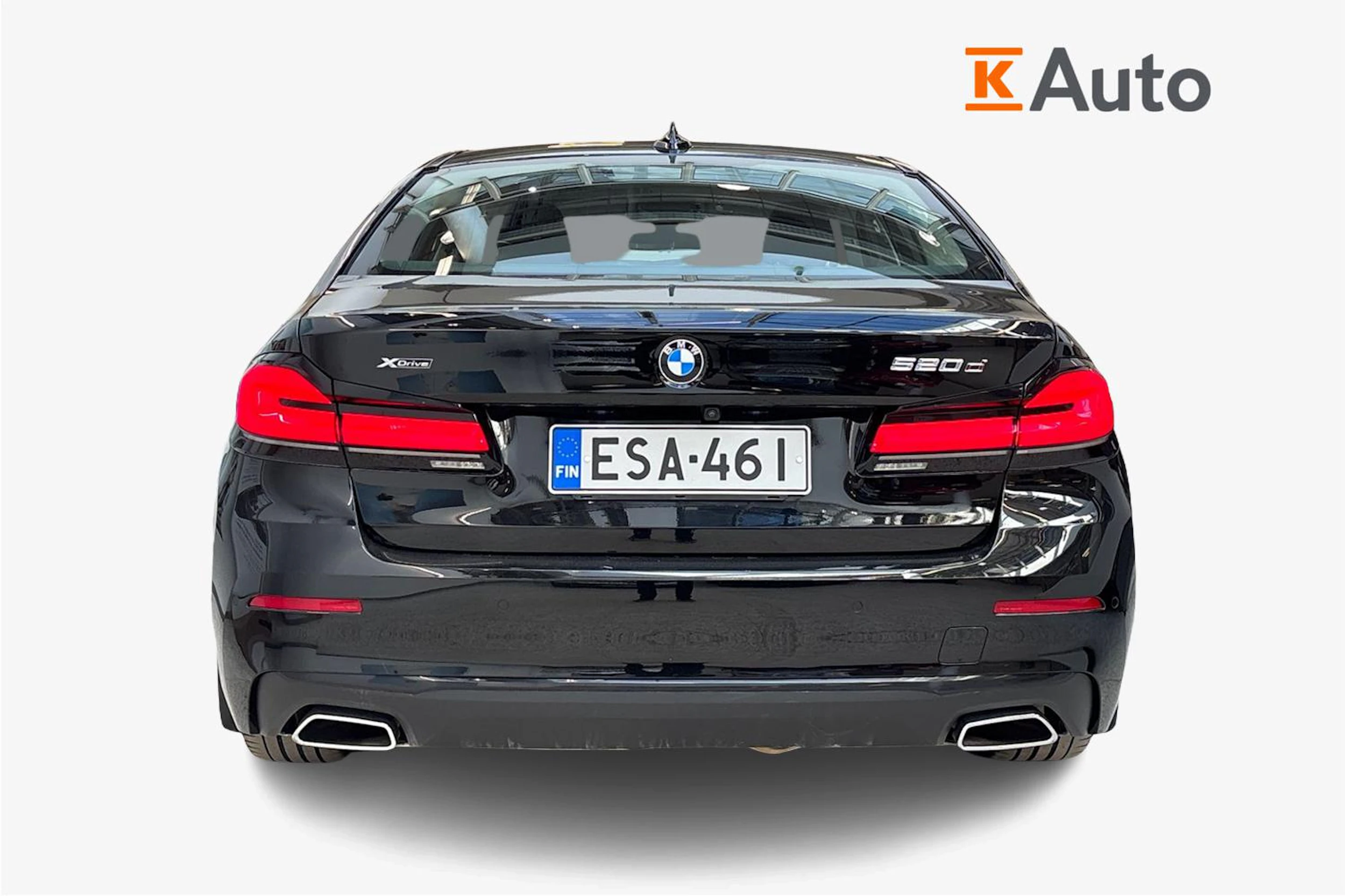 Musta BMW 520 2022 kuva 3.