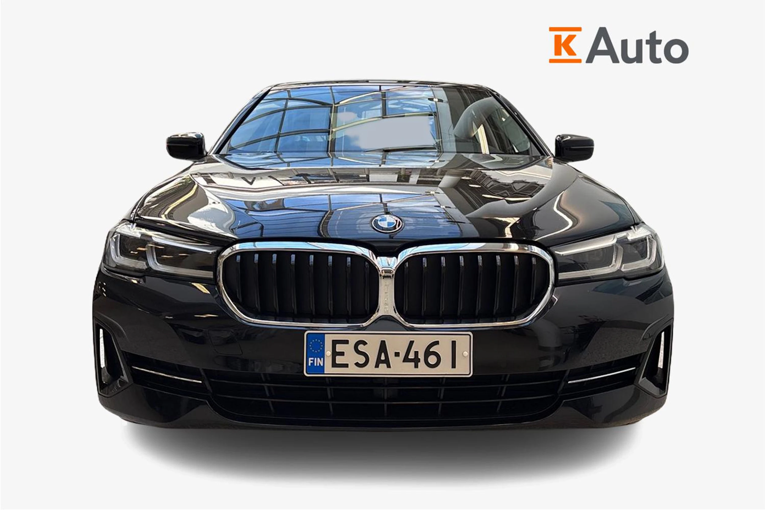 Musta BMW 520 2022 kuva 4.