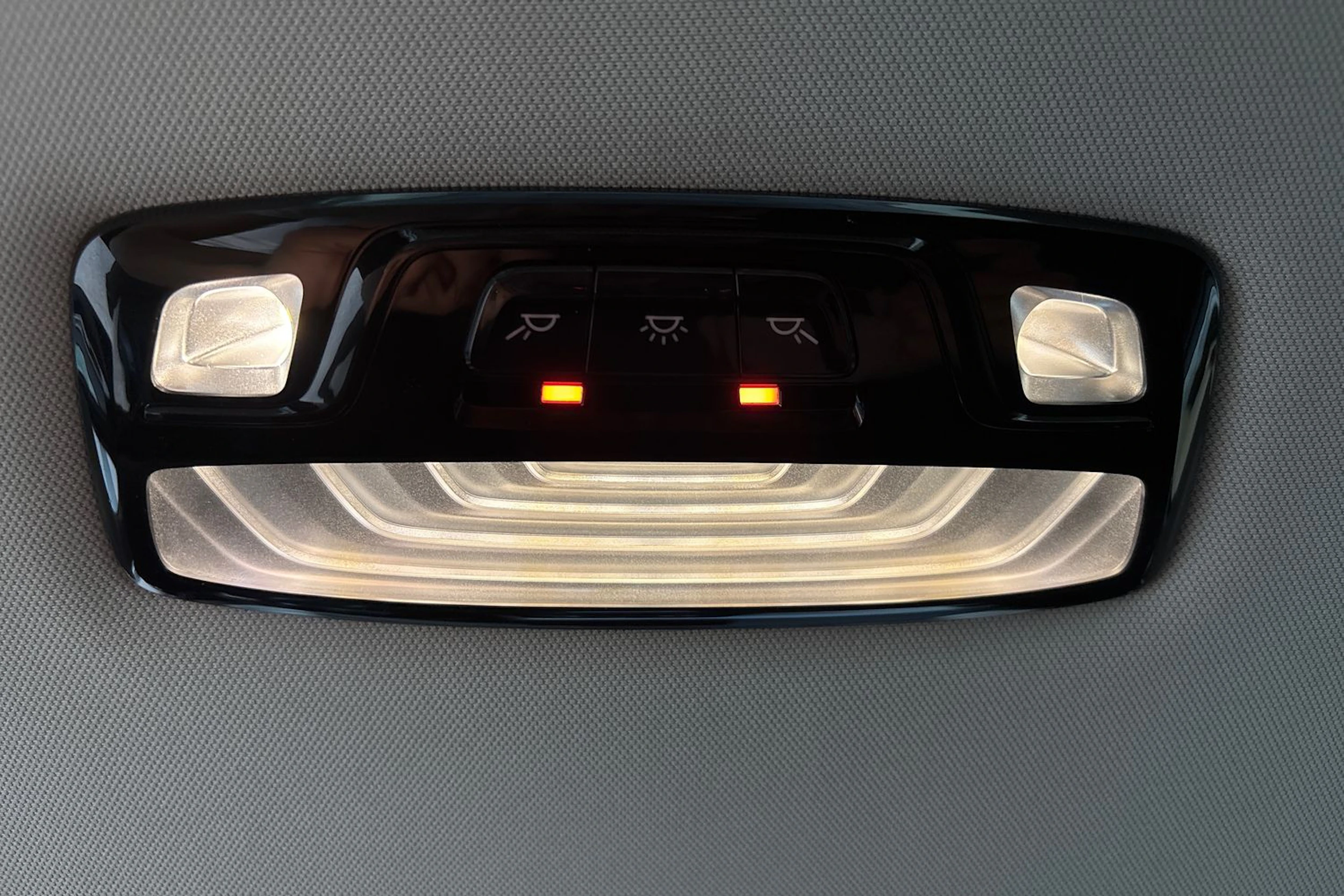 Musta BMW 520 2022 kuva 14.