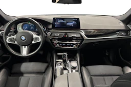 hopea BMW 520 2021 kuva 7.