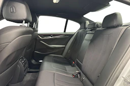 hopea BMW 520 2021 kuva 8.