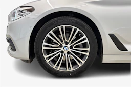 hopea BMW 520 2021 kuva 9.