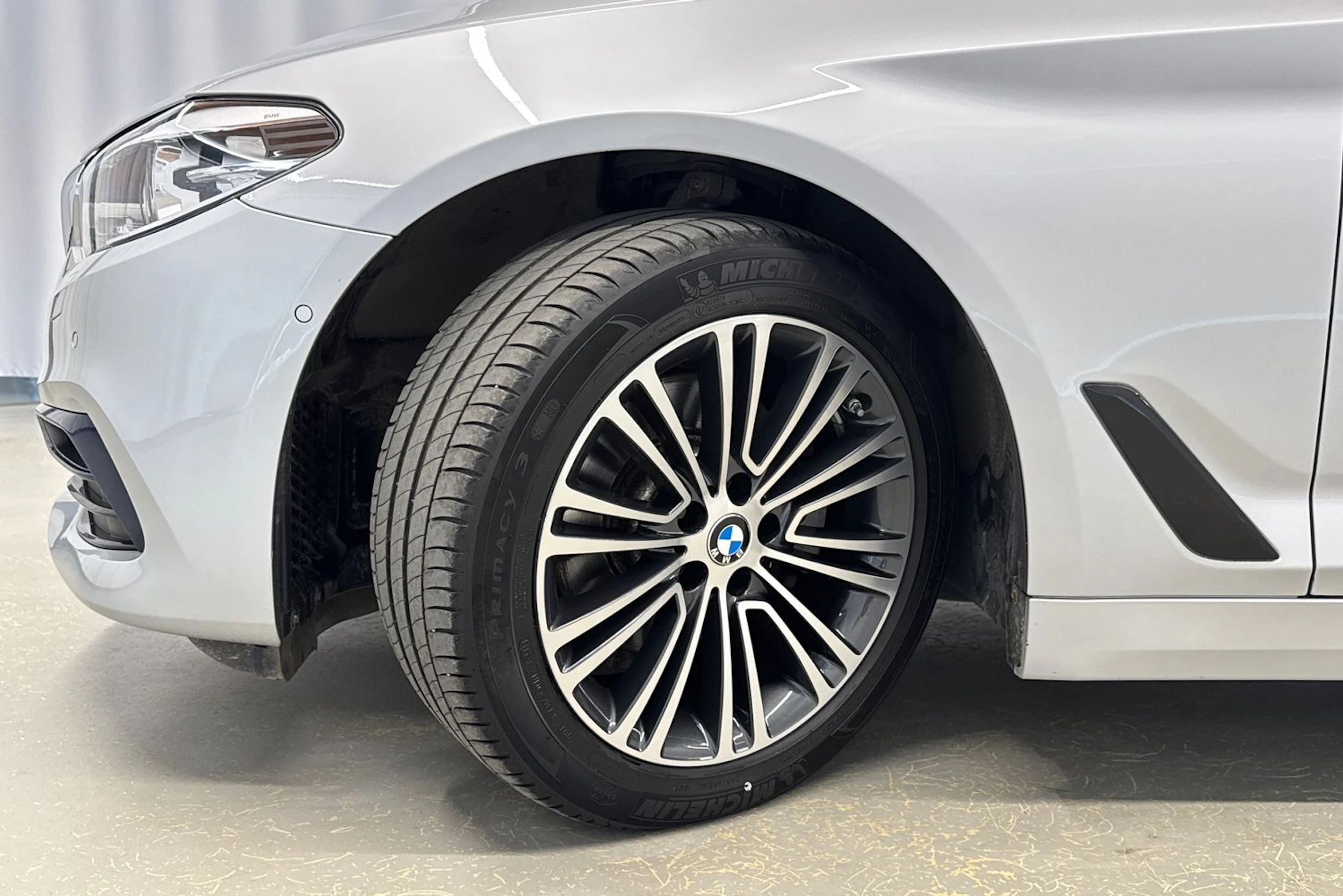 hopea BMW 520 2021 kuva 10.