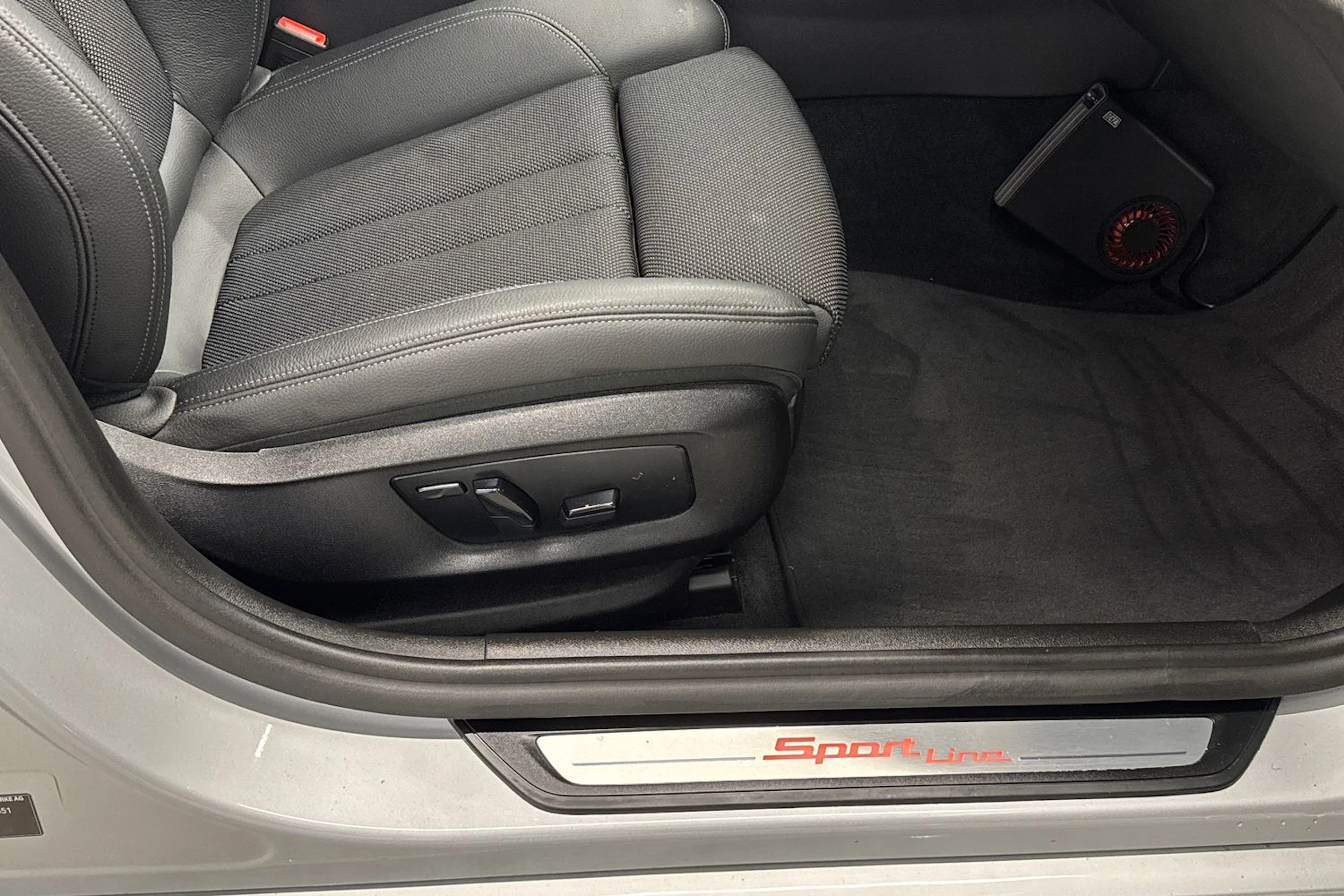 hopea BMW 520 2021 kuva 11.