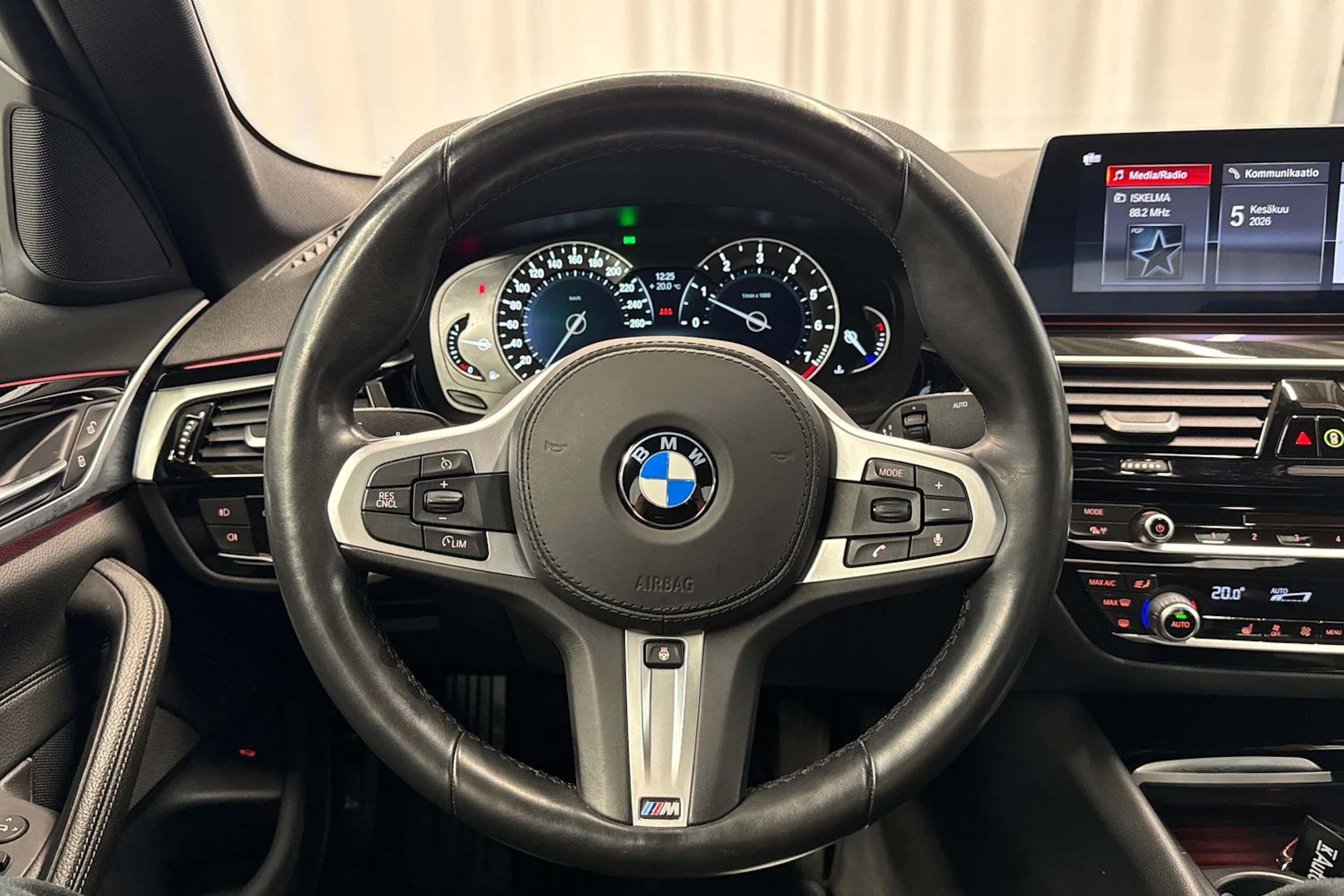hopea BMW 520 2021 kuva 15.