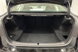 musta BMW 520 2021 kuva 14.