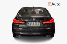 Harmaa BMW 520 2021 kuva 3.
