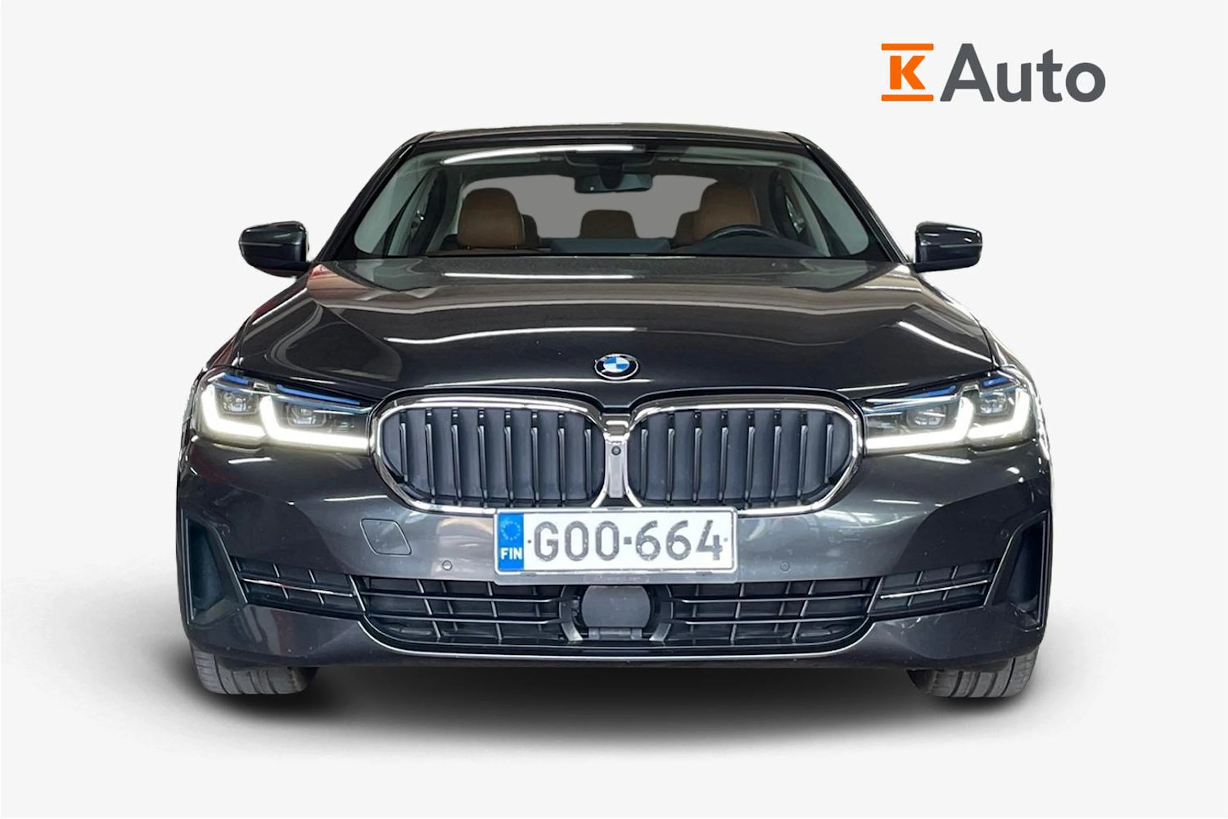 Harmaa BMW 520 2021 kuva 4.