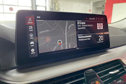 Harmaa BMW 520 2021 kuva 16.