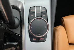 Harmaa BMW 520 2021 kuva 22.