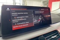 Harmaa BMW 520 2021 kuva 26.
