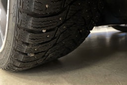 valkoinen BMW 520 2021 kuva 13.