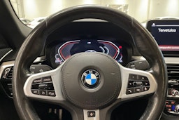 valkoinen BMW 520 2021 kuva 17.