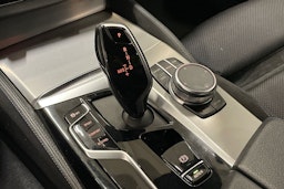 valkoinen BMW 520 2021 kuva 22.