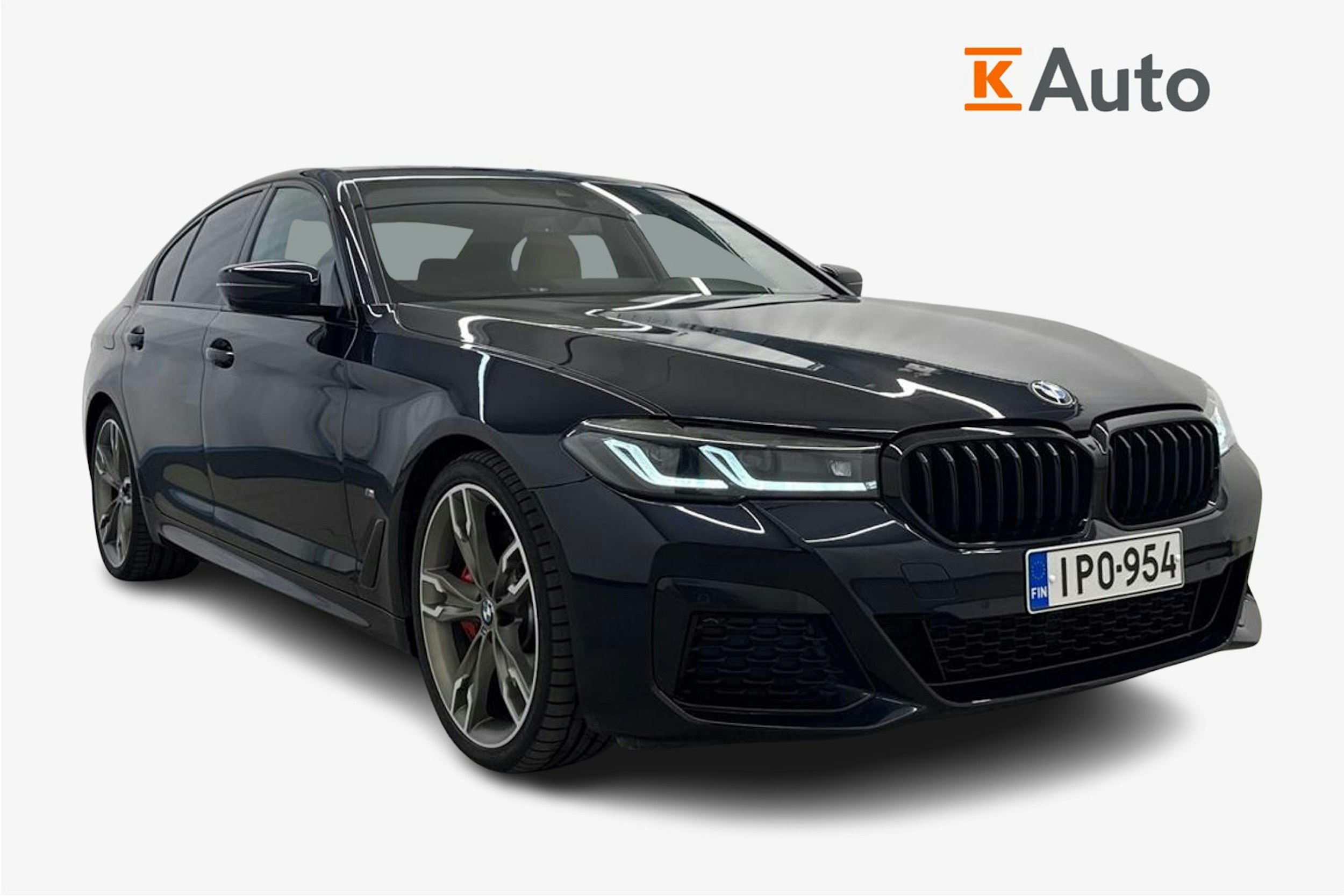 sininen BMW 520 2022 kuva 1.
