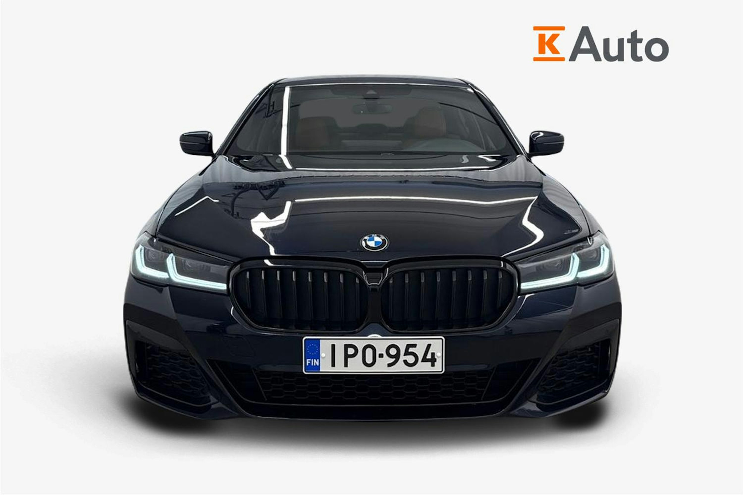 sininen BMW 520 2022 kuva 5.