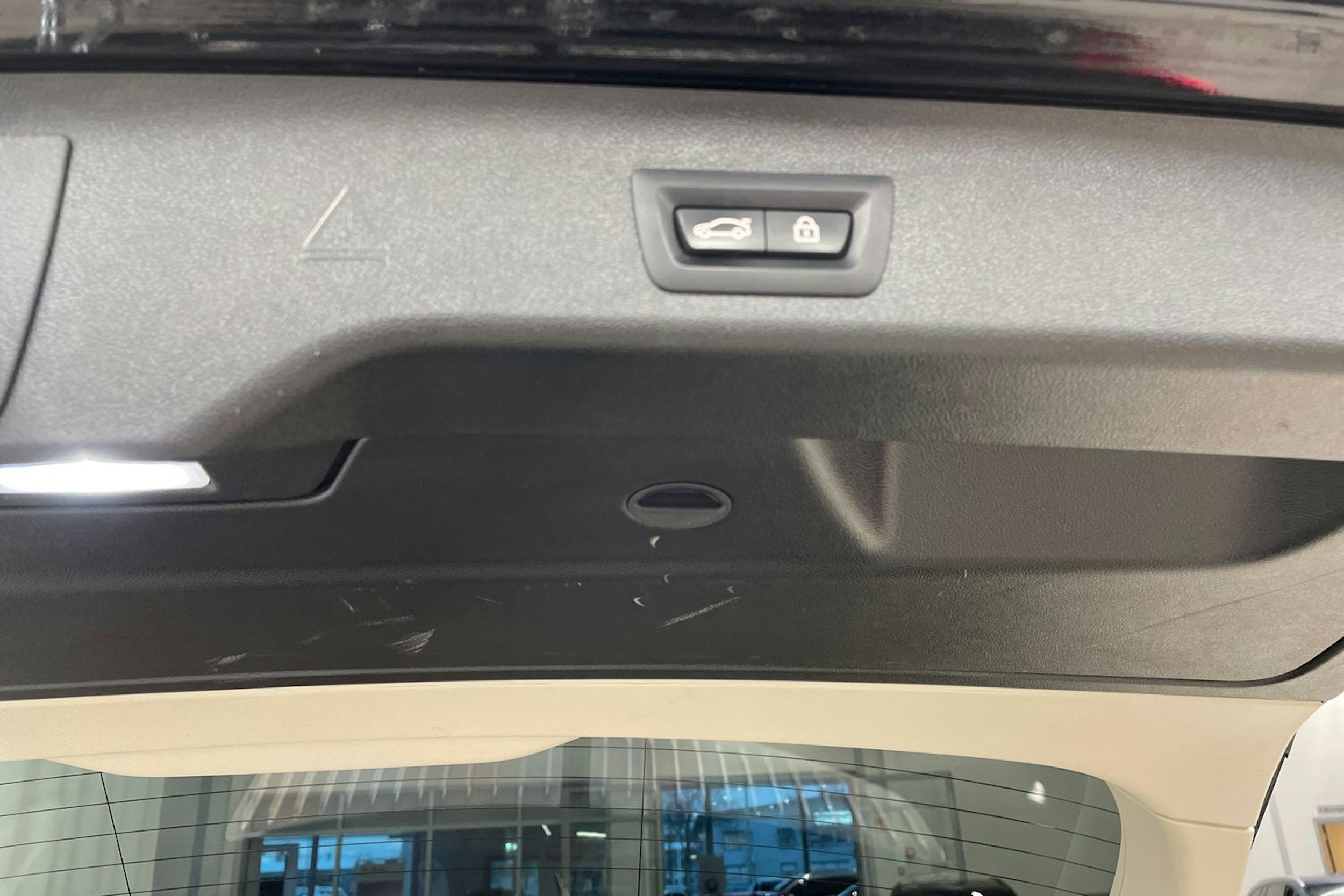 Musta BMW 520 2023 kuva 22.