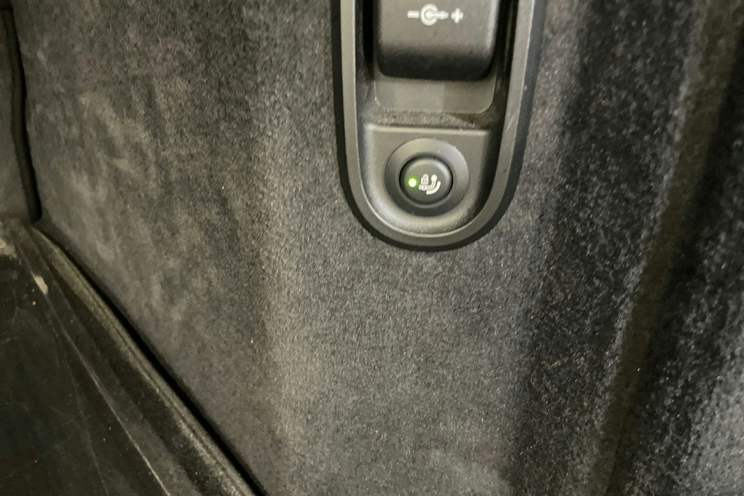 Musta BMW 520 2023 kuva 24.