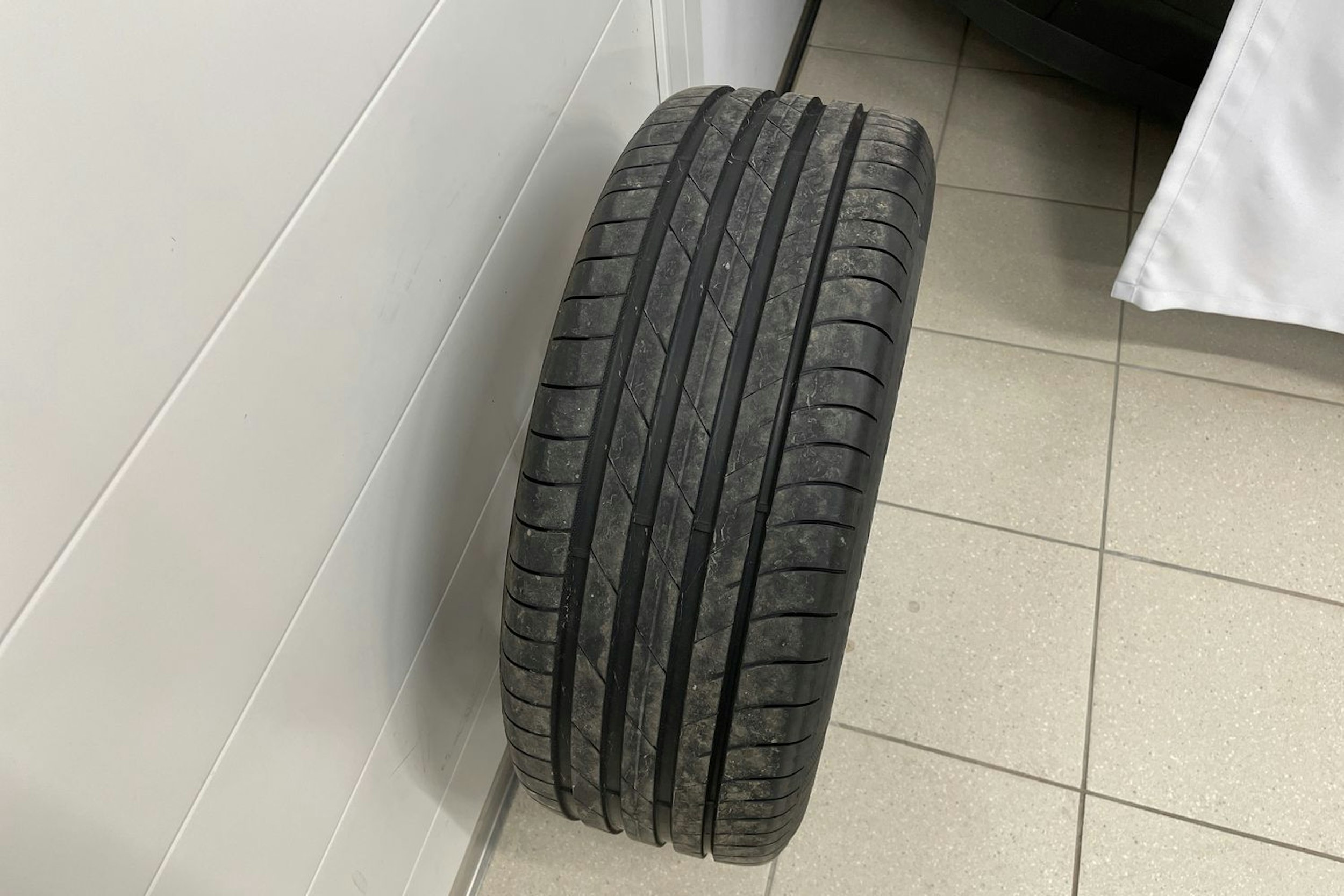 Musta BMW 520 2023 kuva 26.