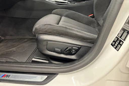 valkoinen BMW 520 2022 kuva 21.
