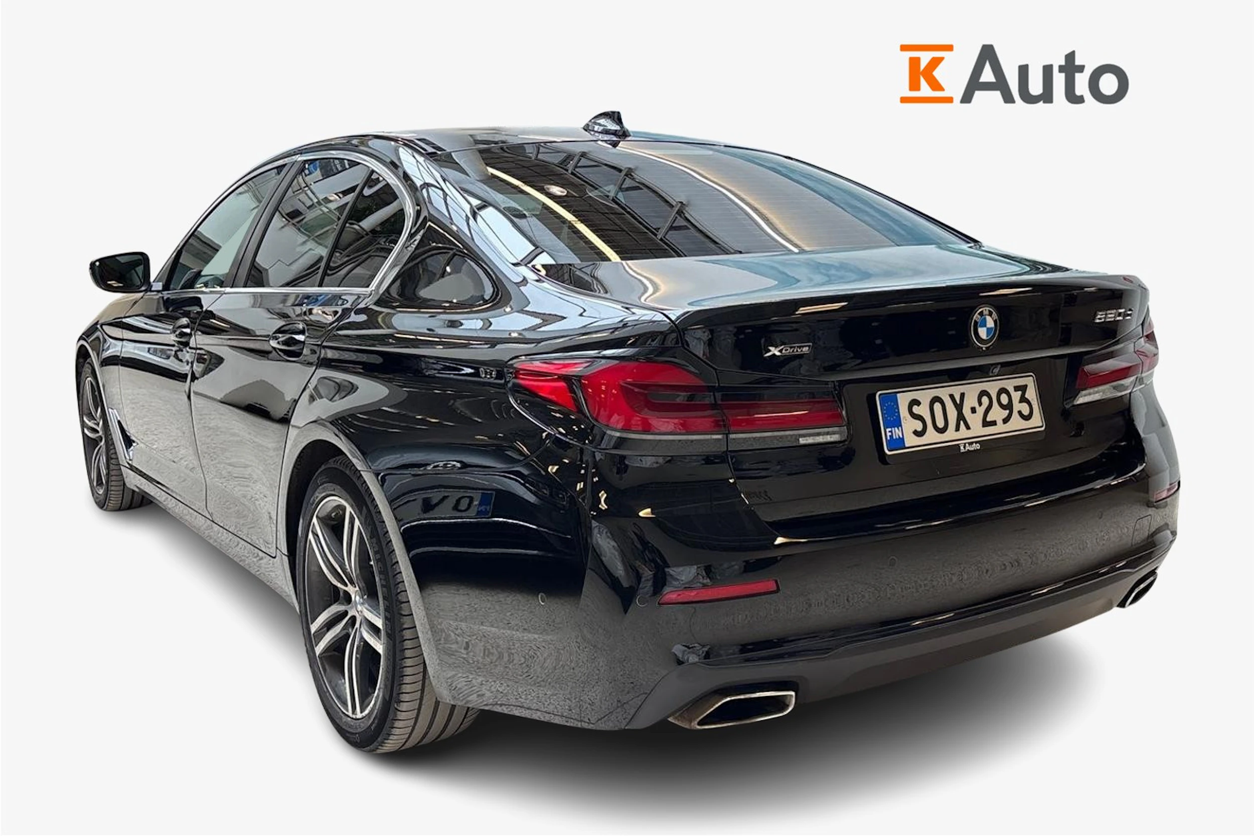musta BMW 520 2022 kuva 2.