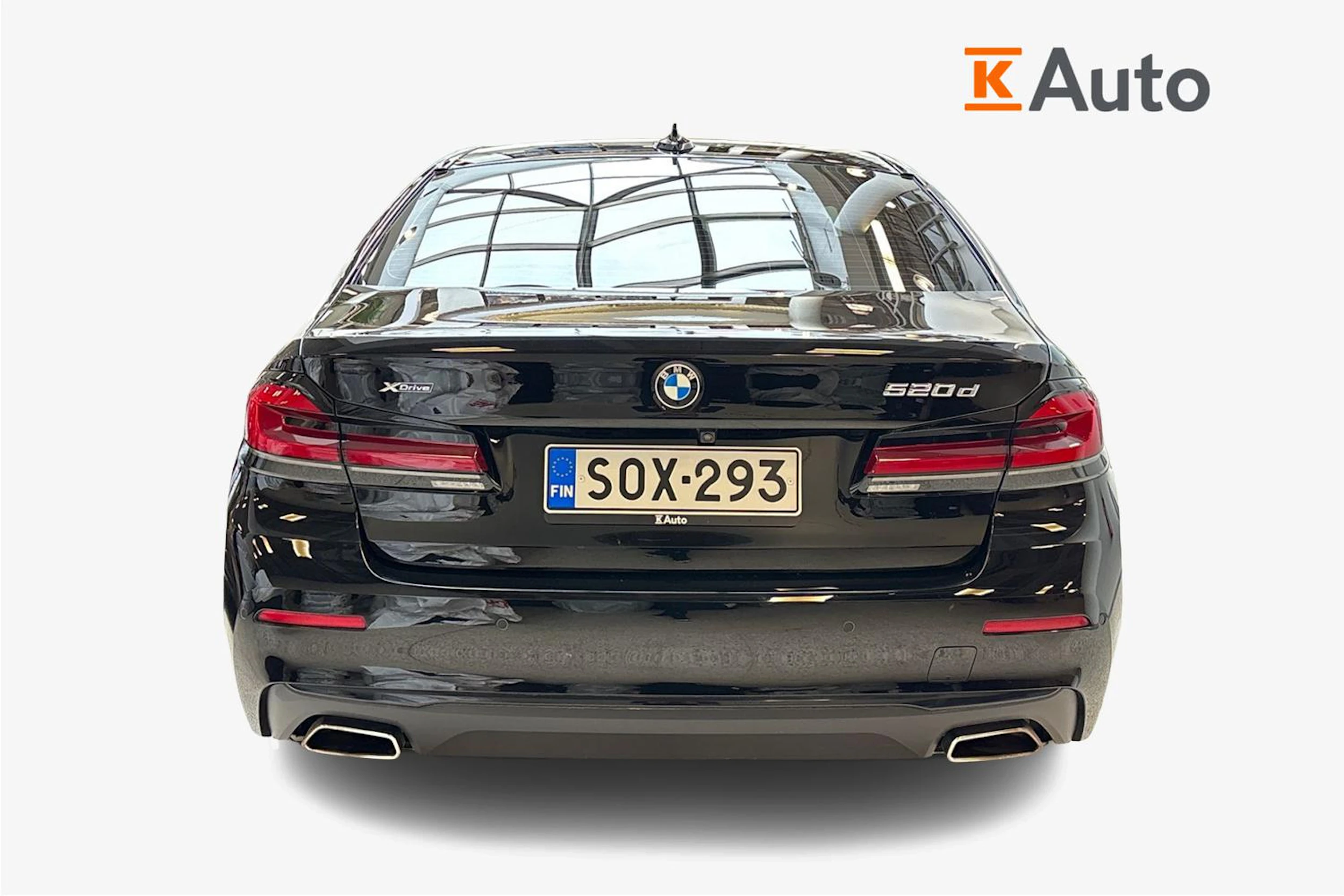 musta BMW 520 2022 kuva 3.