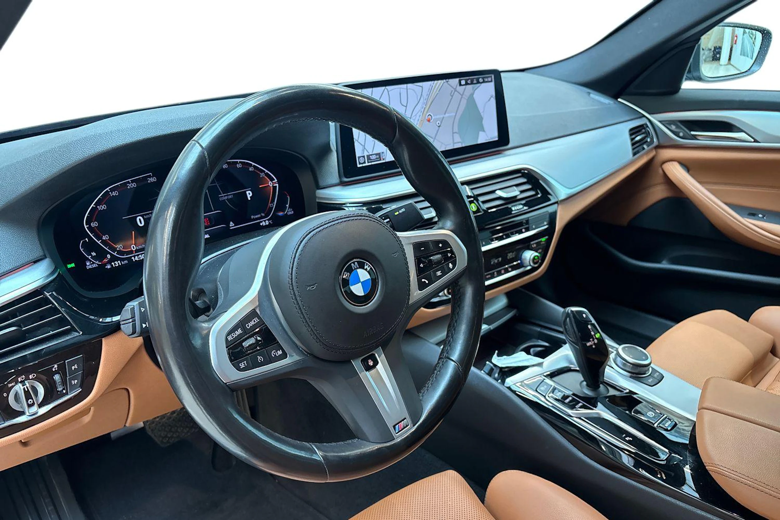 musta BMW 520 2022 kuva 6.