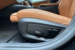 musta BMW 520 2022 kuva 21.