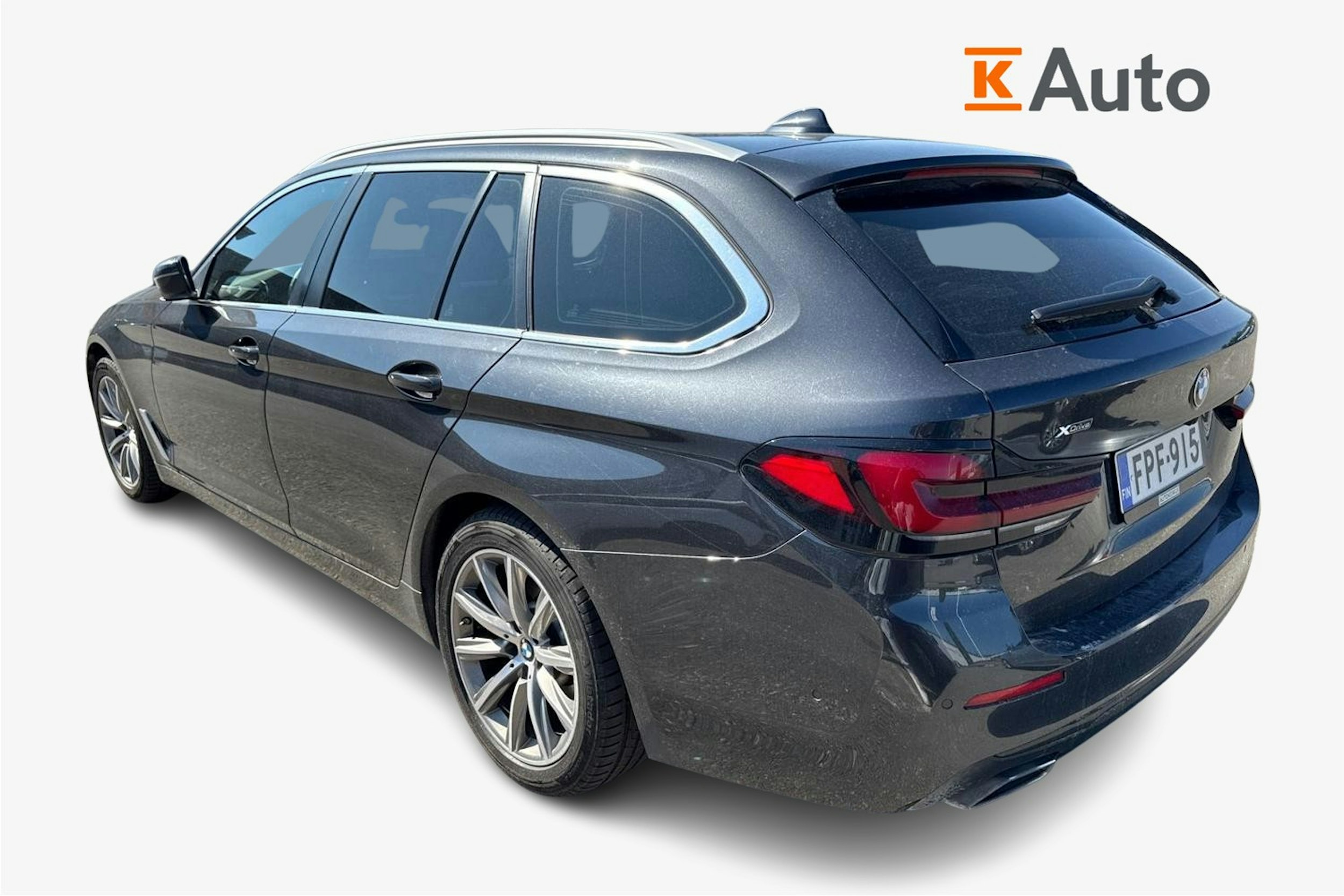 harmaa BMW 520 2023 kuva 2.