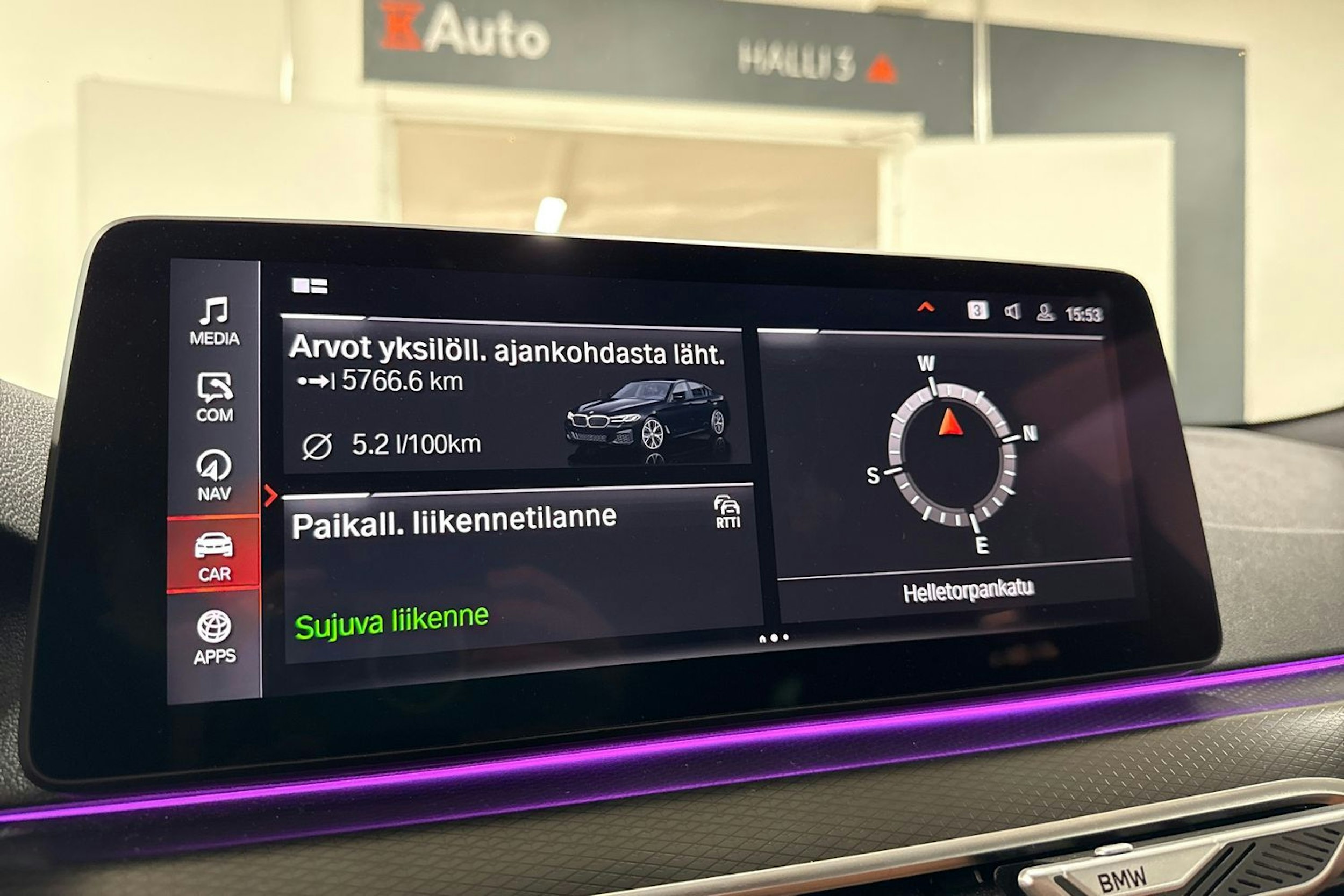 sininen BMW 520 2022 kuva 20.
