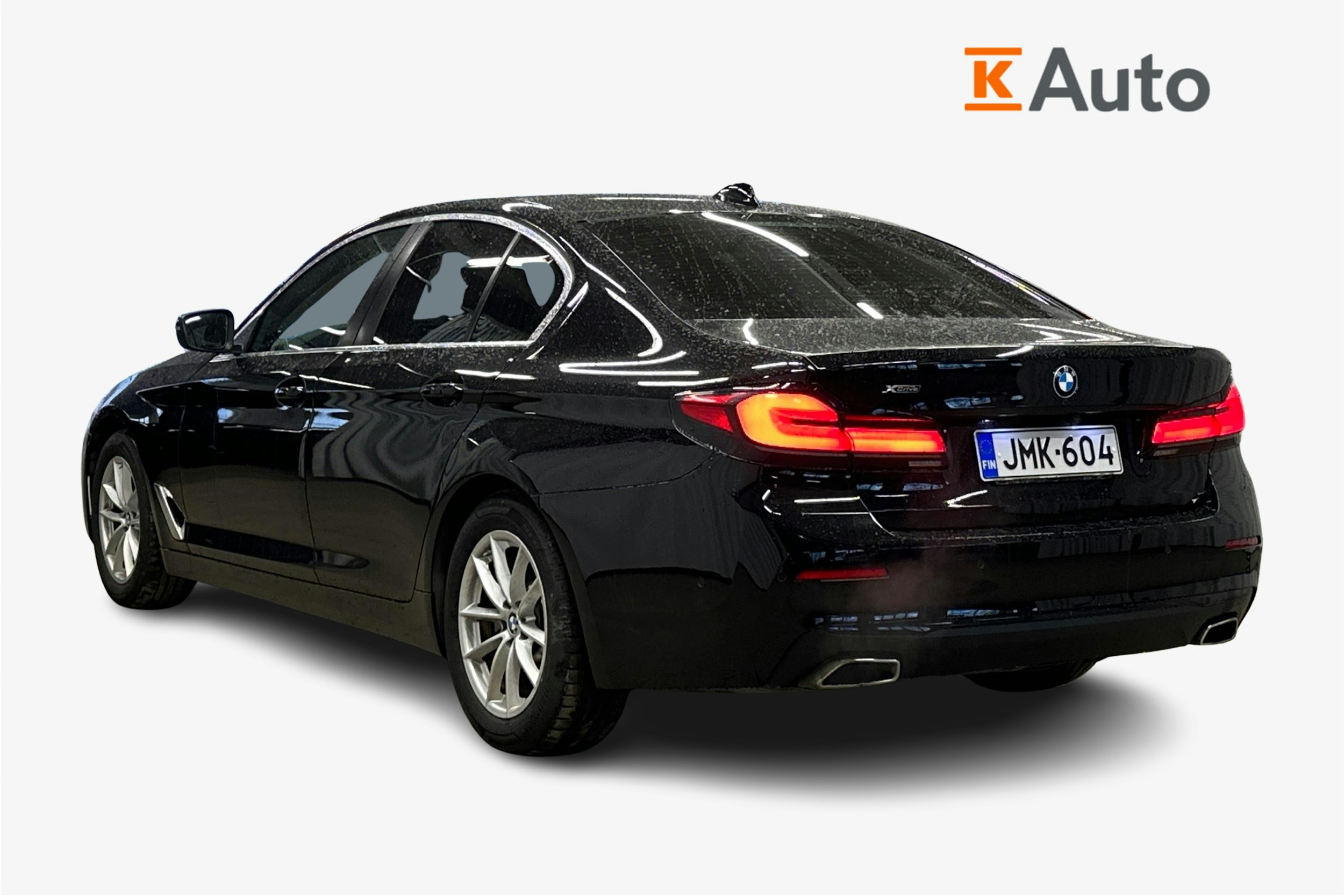 musta BMW 520 2023 kuva 2.