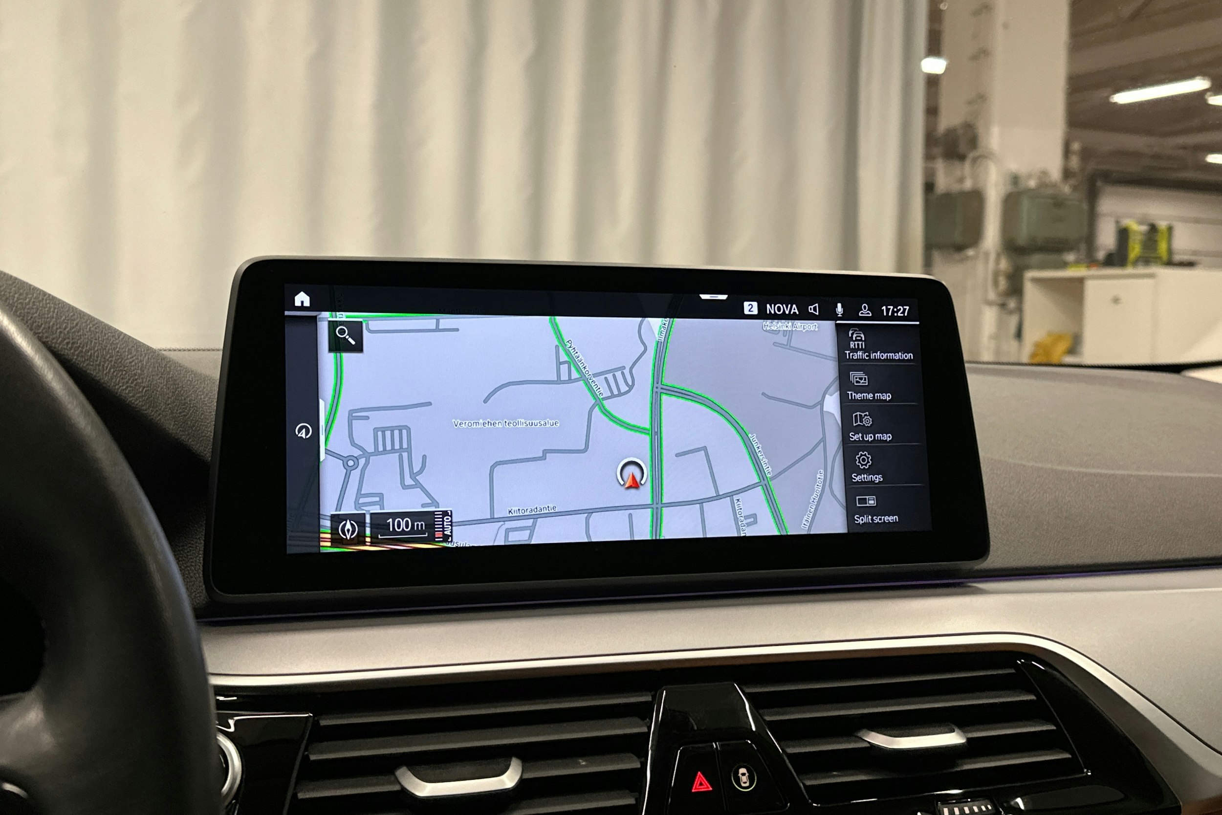 musta BMW 520 2023 kuva 25.