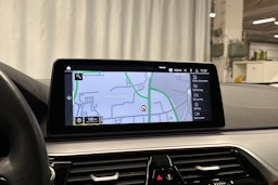 musta BMW 520 2023 kuva 25.