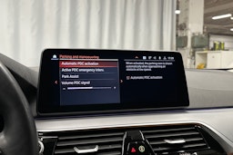 musta BMW 520 2023 kuva 30.