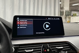 musta BMW 520 2023 kuva 31.