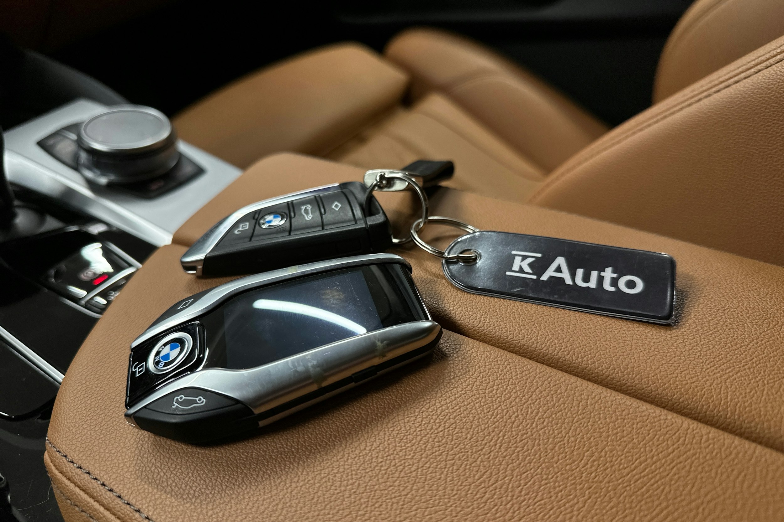 musta BMW 520 2023 kuva 33.