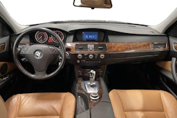 sininen BMW 523 2008 kuva 9.