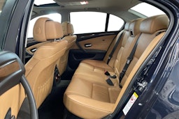 sininen BMW 523 2008 kuva 10.