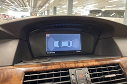 sininen BMW 523 2008 kuva 19.