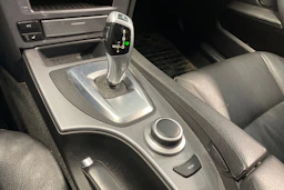 Harmaa BMW 523 2008 kuva 17.