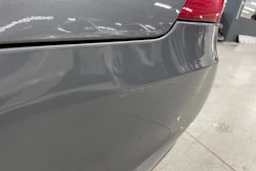 Harmaa BMW 523 2008 kuva 18.