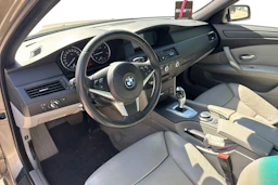 ruskea (beige) BMW 525 2008 kuva 3.
